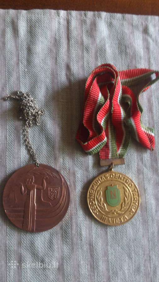 Medaliai 10 uz abu