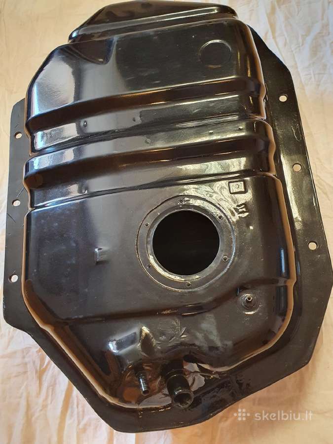 Plastikinis, Nissan Patrol bakas