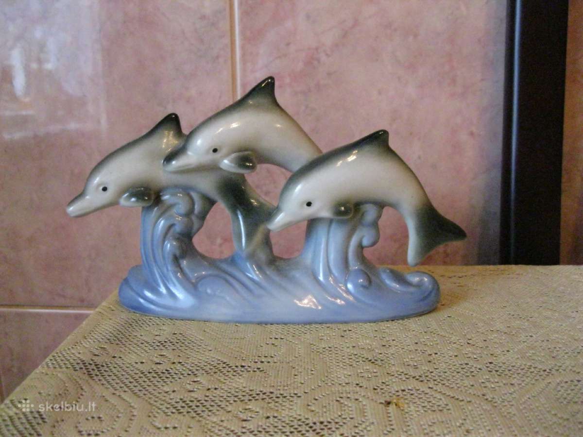 Porceliano Statulele - Delfinai.zr. Foto.