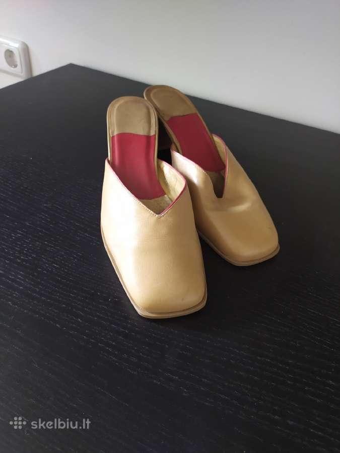 Clarks basutės