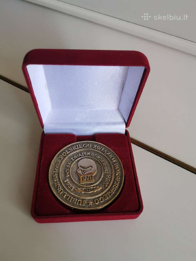 Parduodu sunkaus metalo, stalo medalį skirtą . - nuotraukos Nr. 3