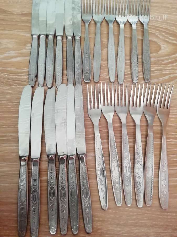 12 asmenu irankiu komplektas