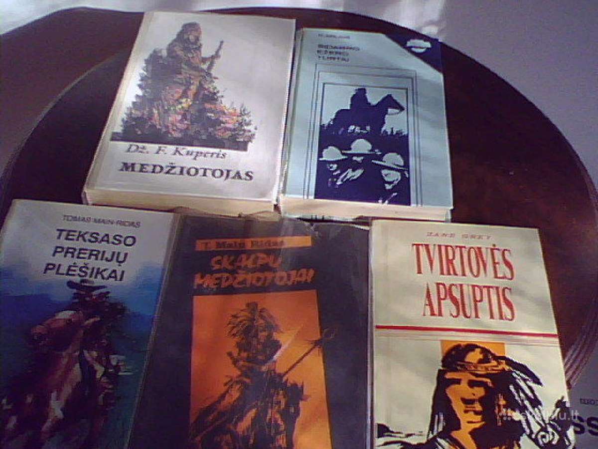 Knygos apie indėnus - nuotraukos Nr. 2