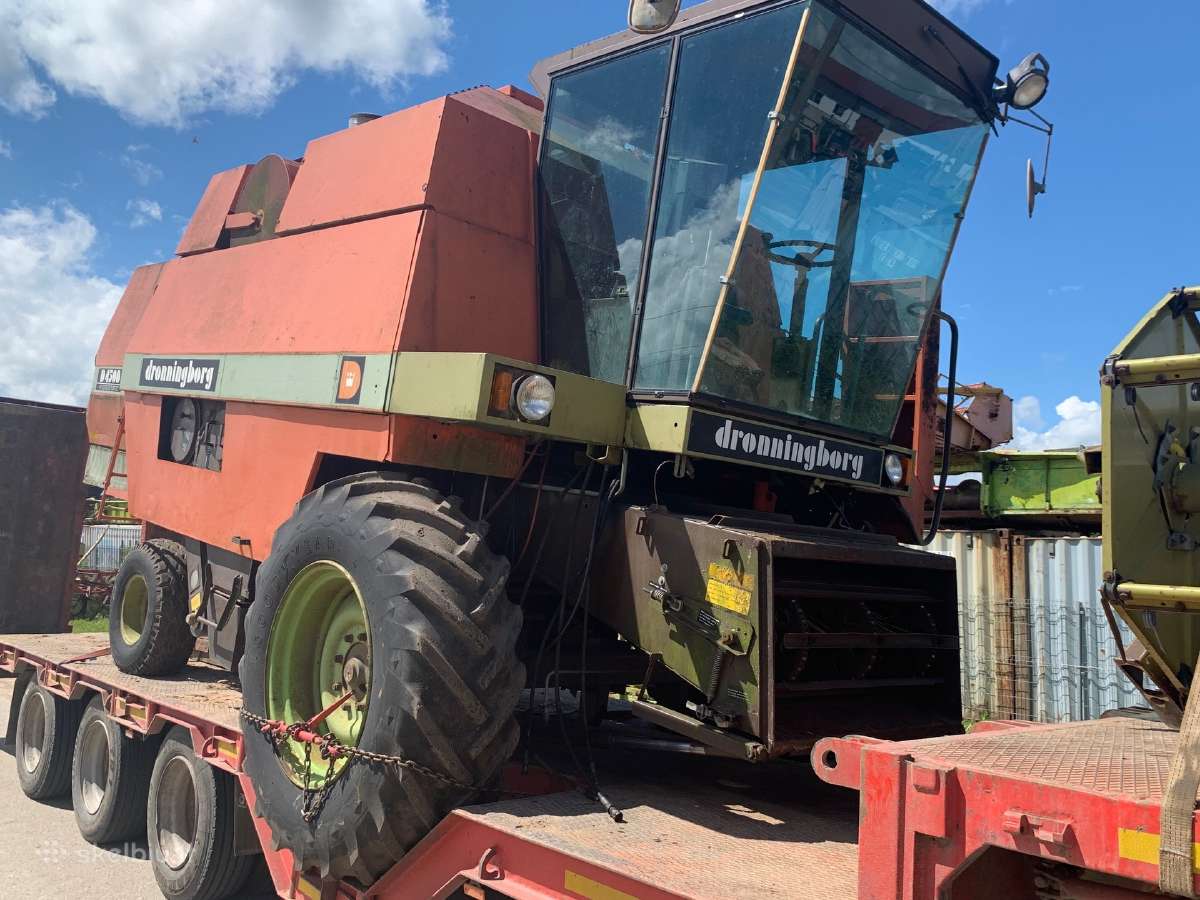 Kombainas Dronningborg D4500 Ardomas Dalimis