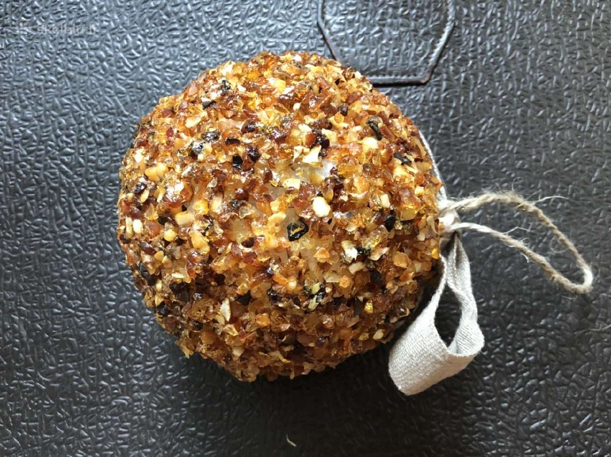 Gintarinis rutulys, gintareliai, senovine sege - nuotraukos Nr. 9