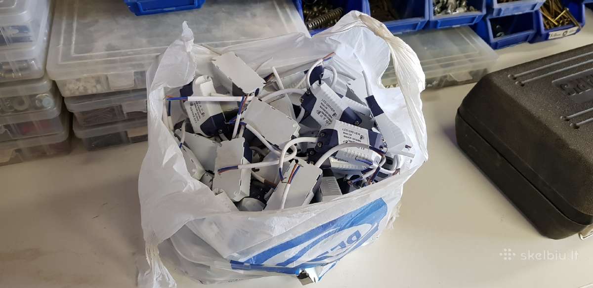 LED driveriai 220v- 12v 3w