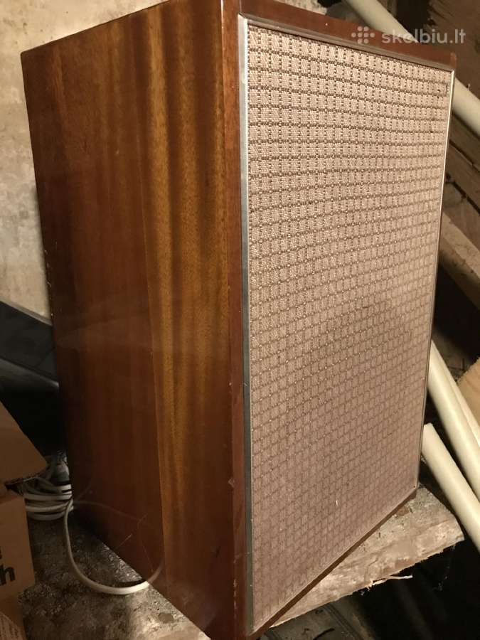 Garso kolonėlė nuo Vega-101 stereo patefono