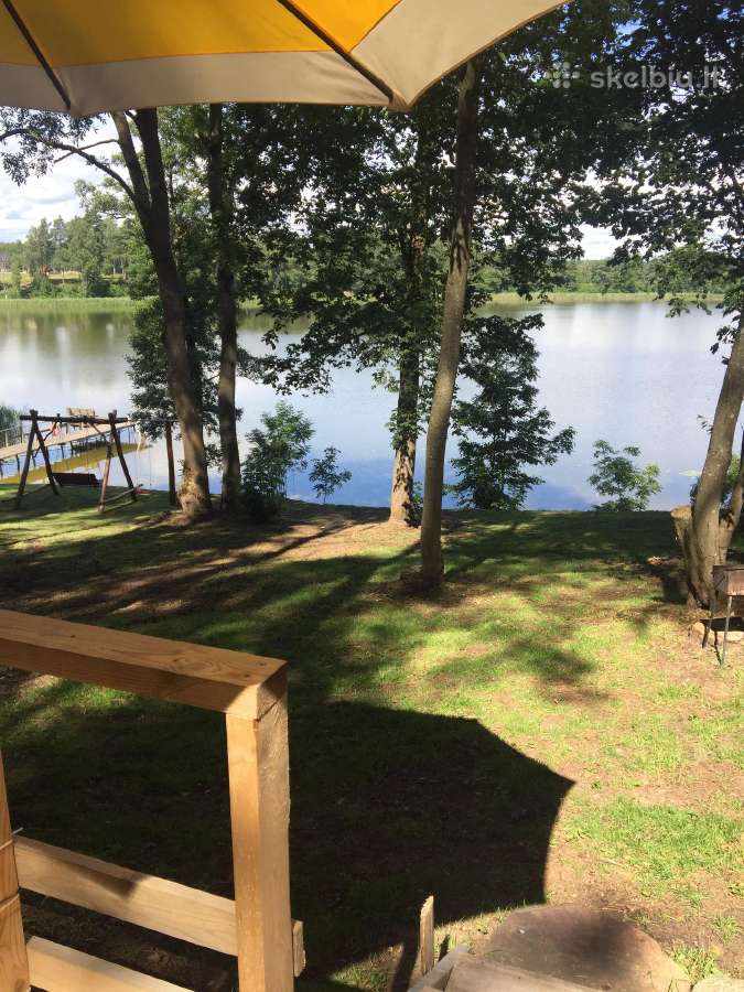 Namelis prie Bebrusų ežero, Molėtų raj.