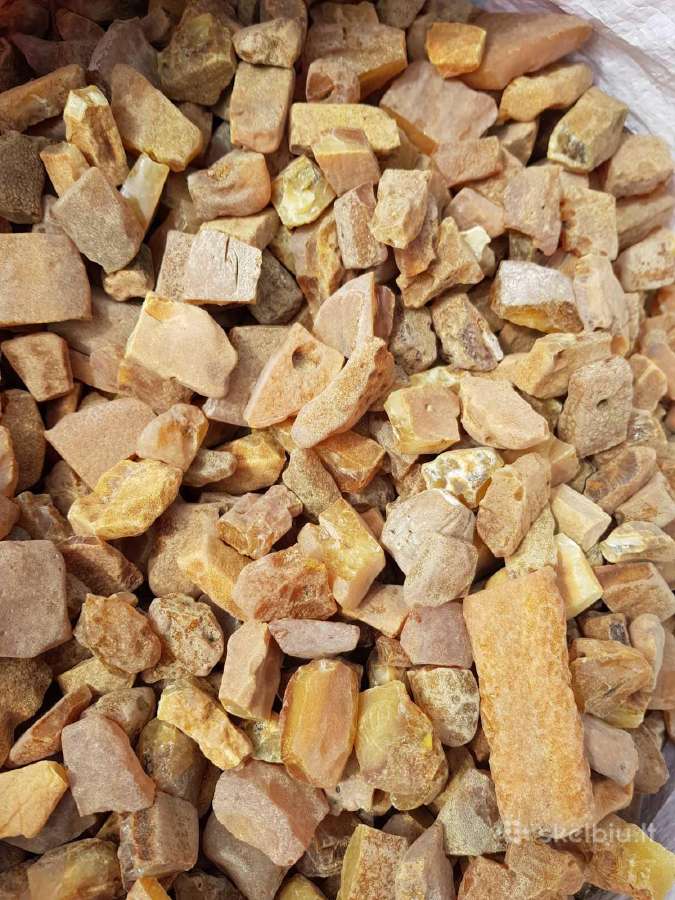 Parduodu įvairią gintaro žaliavą, pusfabrikačius