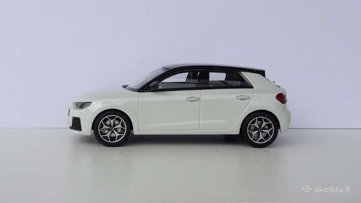 1/43 modeliukai Audi A1 Mk2 2018 Sportback