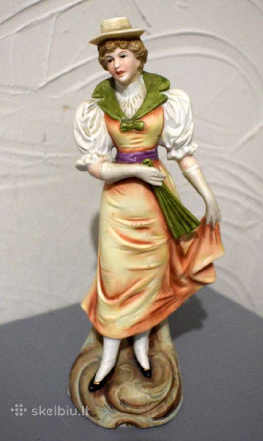 Porcelianinė statulėlė