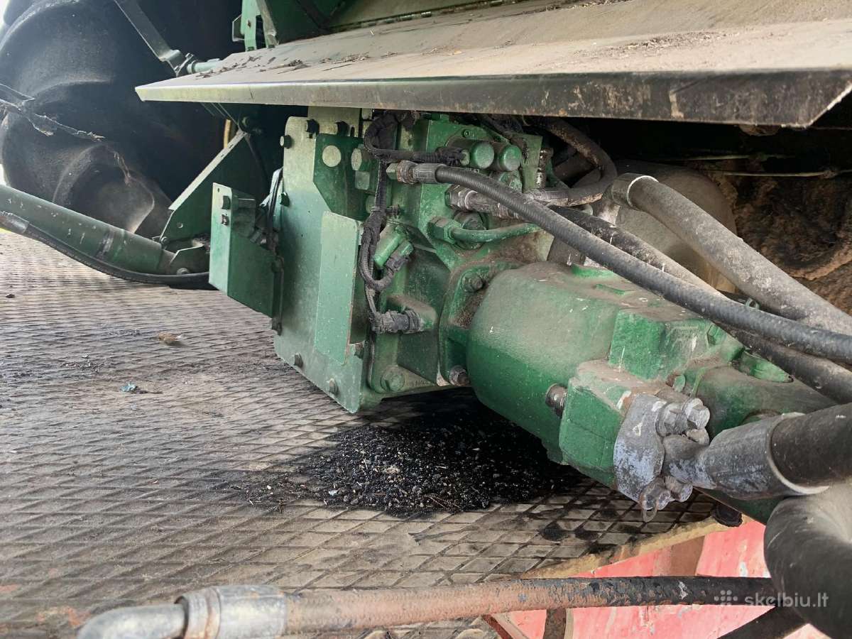 Kombainas John Deere T670 Ardomas Dalimis - nuotraukos Nr. 4