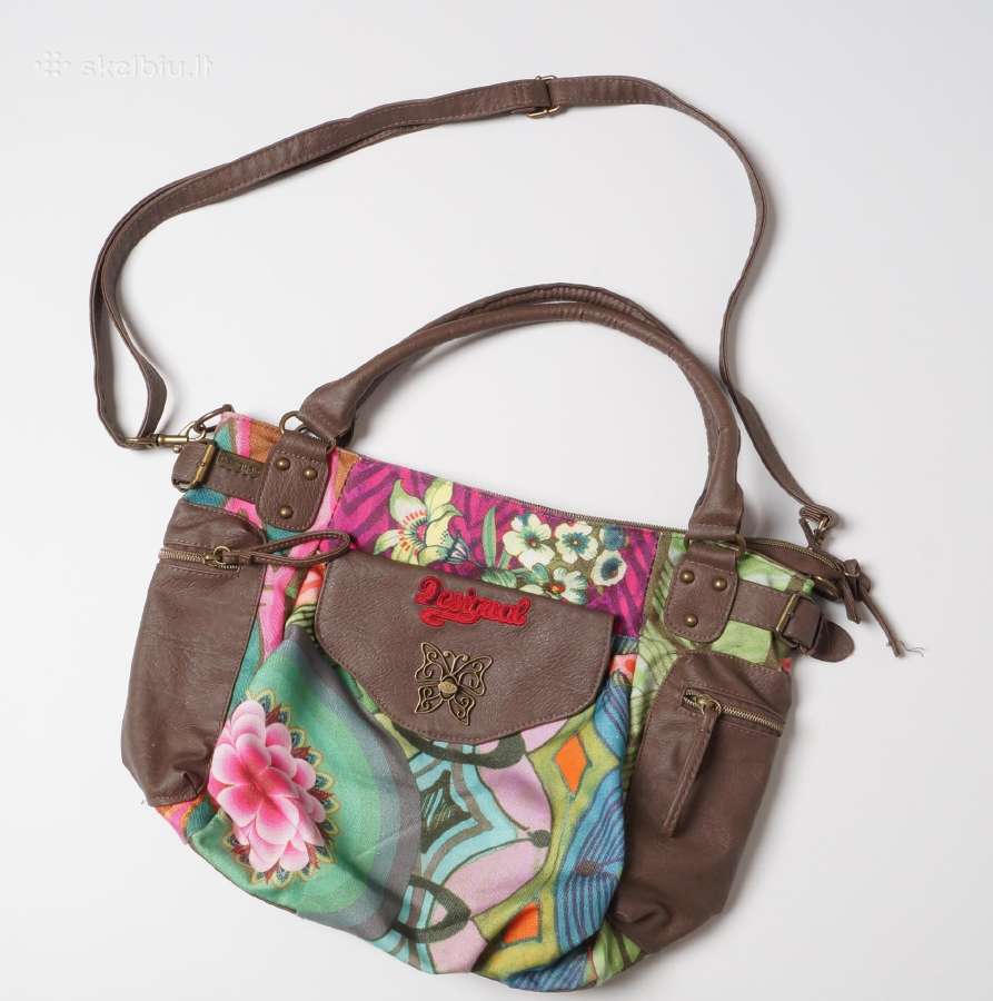 Desigual firmos rankinukas