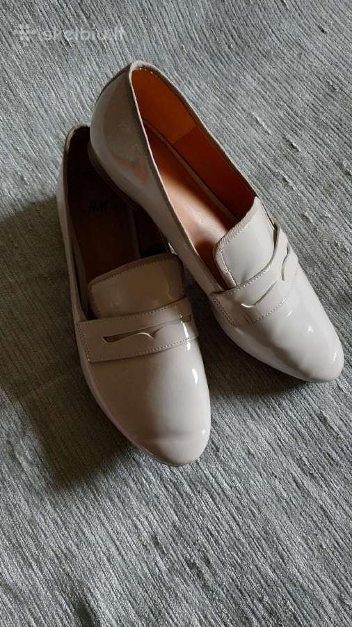 H&m lakiniai nude bateliai
