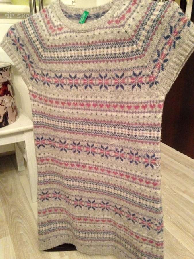 Benetton megzta suknelė 130cm 2 vnt.