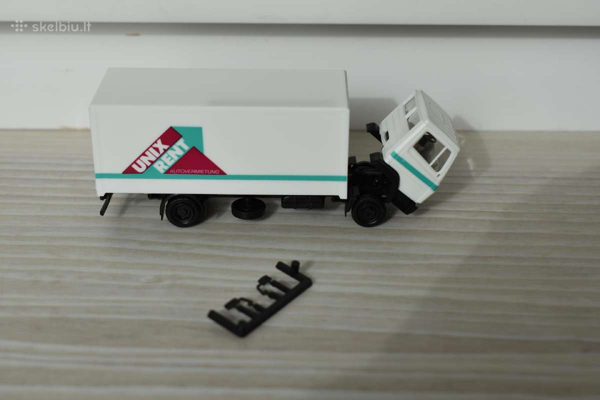Naujas Mercedes-benz. Mastelis 1:87 (H0)