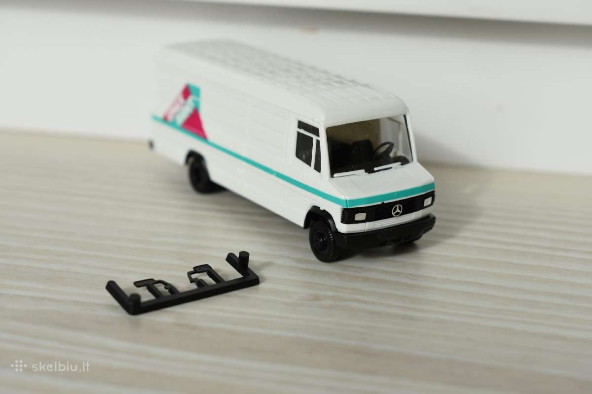 Naujas Mercedes-benz. Mastelis 1:87 (H0)