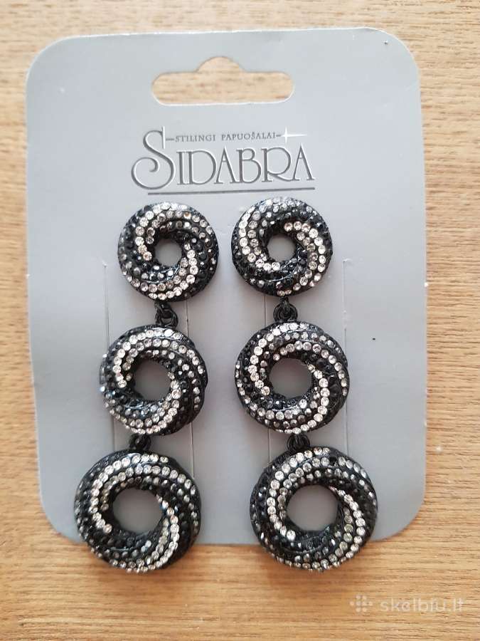 Auskarai