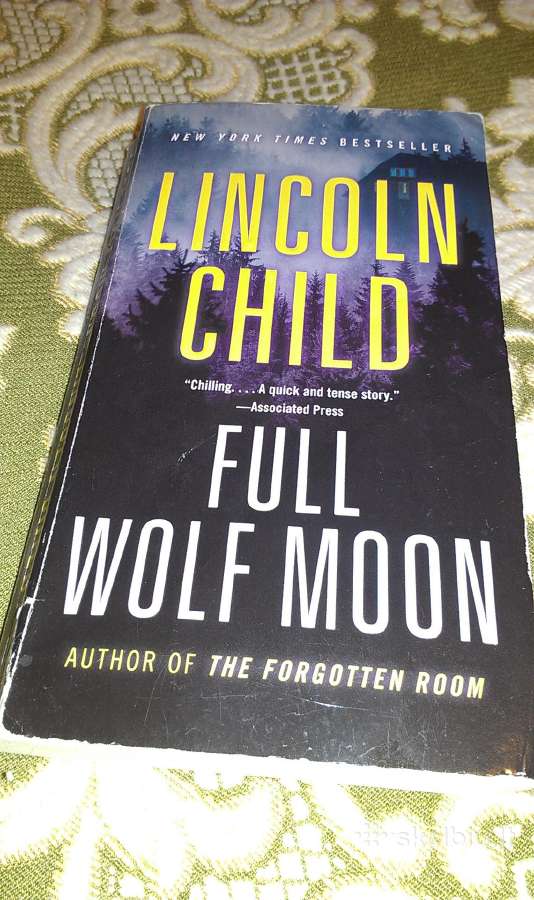 "Full Wolf Moon"lincoln Child, 2018 m.