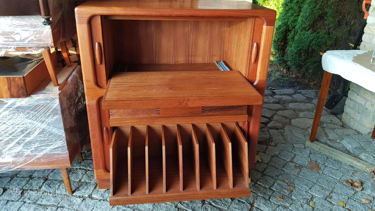 Vintažinė mid century tikmedžio masyvo spintelė - nuotraukos Nr. 5