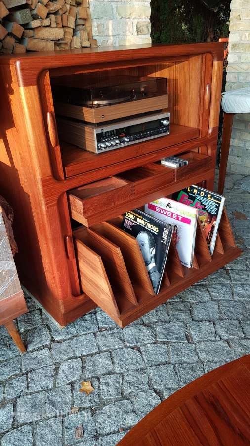 Vintažinė mid century tikmedžio masyvo spintelė - nuotraukos Nr. 6