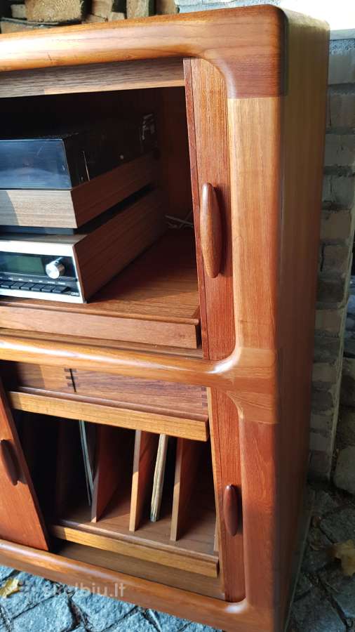 Vintažinė mid century tikmedžio masyvo spintelė - nuotraukos Nr. 14