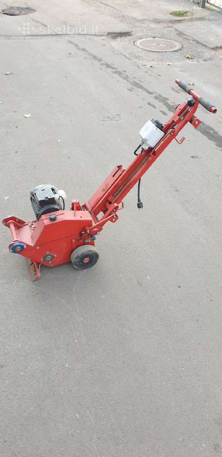 Grindų dangos nuėmimas Scanmaskin Multistripper