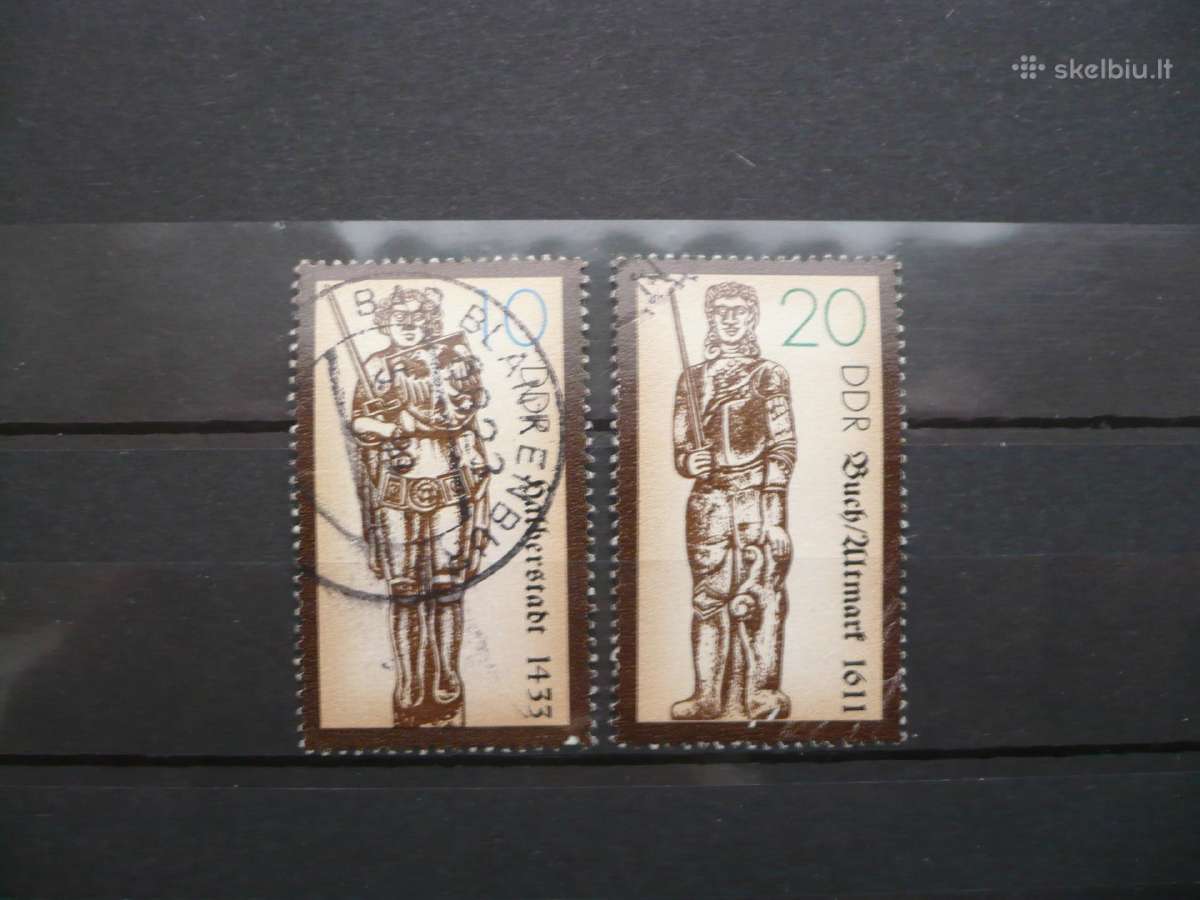 1989 m. Istorinės skulptūros