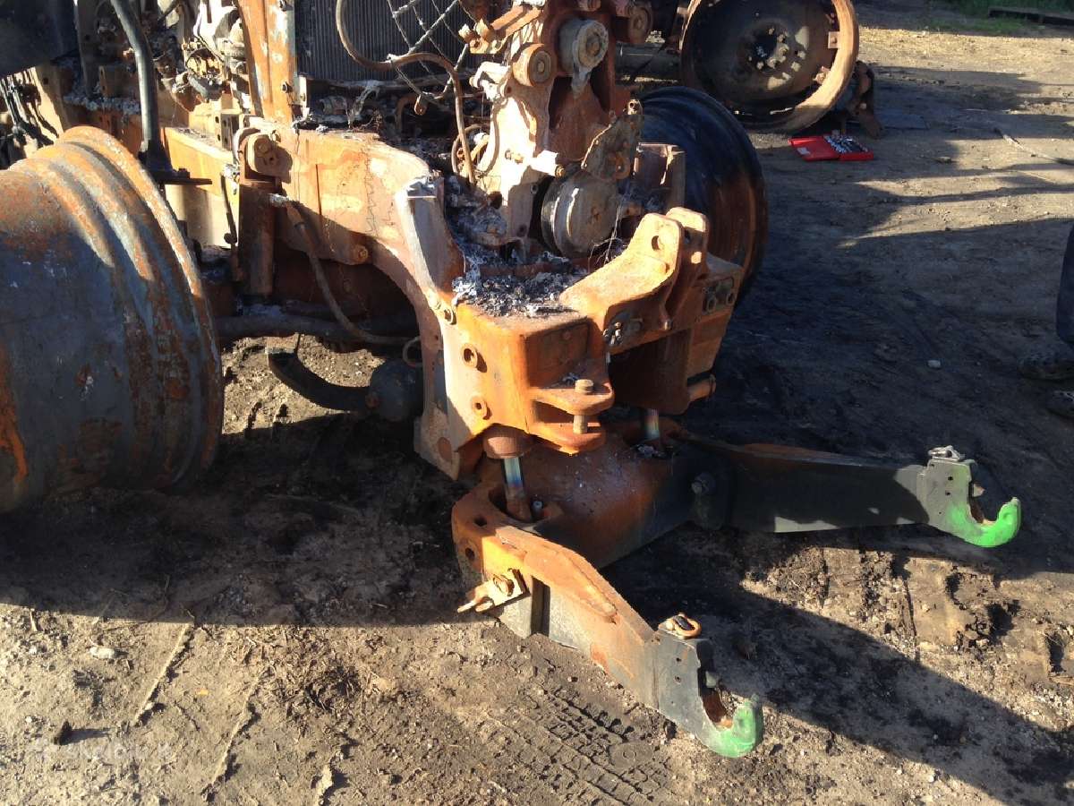 Naujai parvežtas John Deere 7230r ardomas dalimis