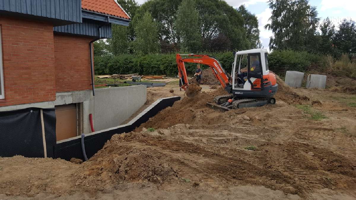 Žemės kasimo, gręžimo darbai 3,5 t. ekskavatoriumi - nuotraukos Nr. 4