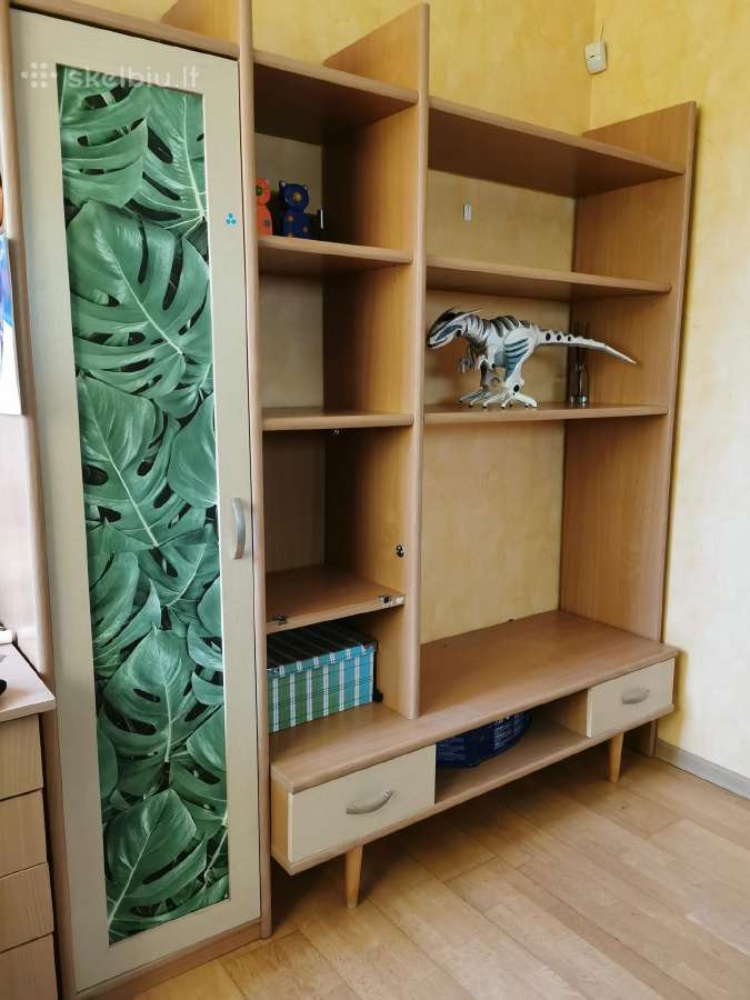 Sekcija su komoda