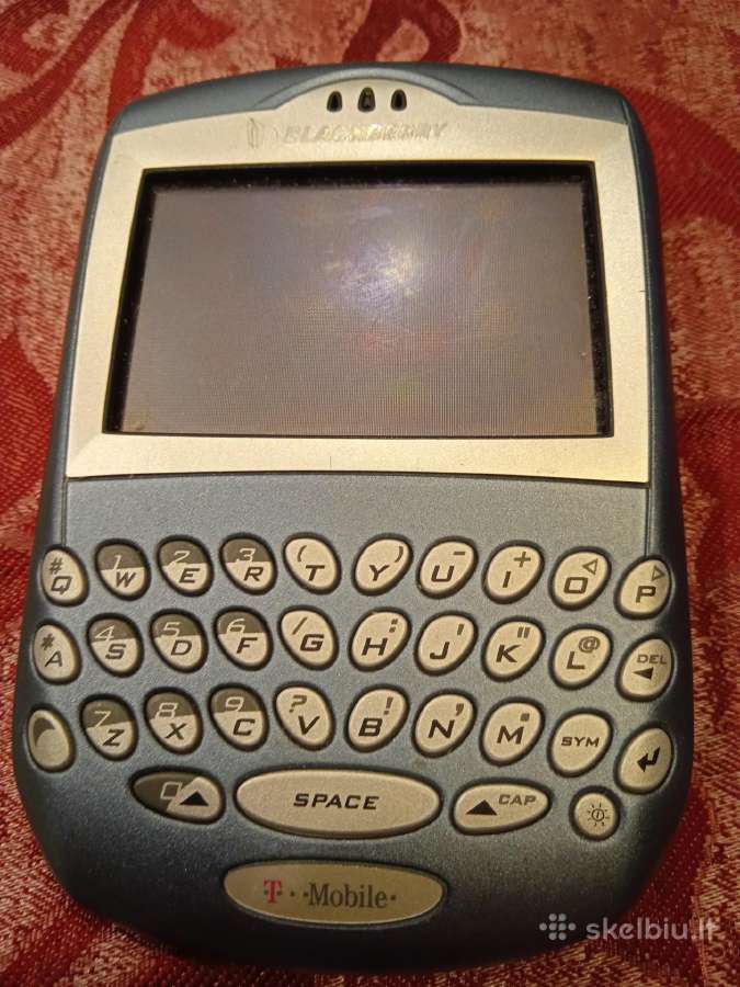 Veikantis legendinis telefonas Blackberry - nuotraukos Nr. 4