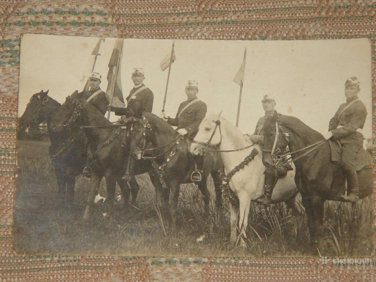 Sena foto 1920m.