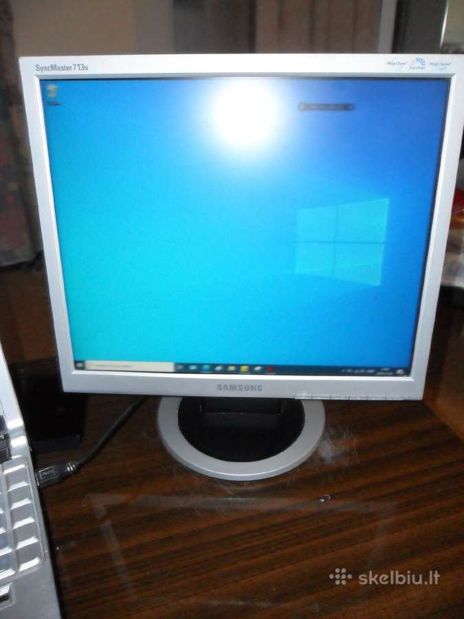 Parduodu monitoriu. Kaina: 110eur