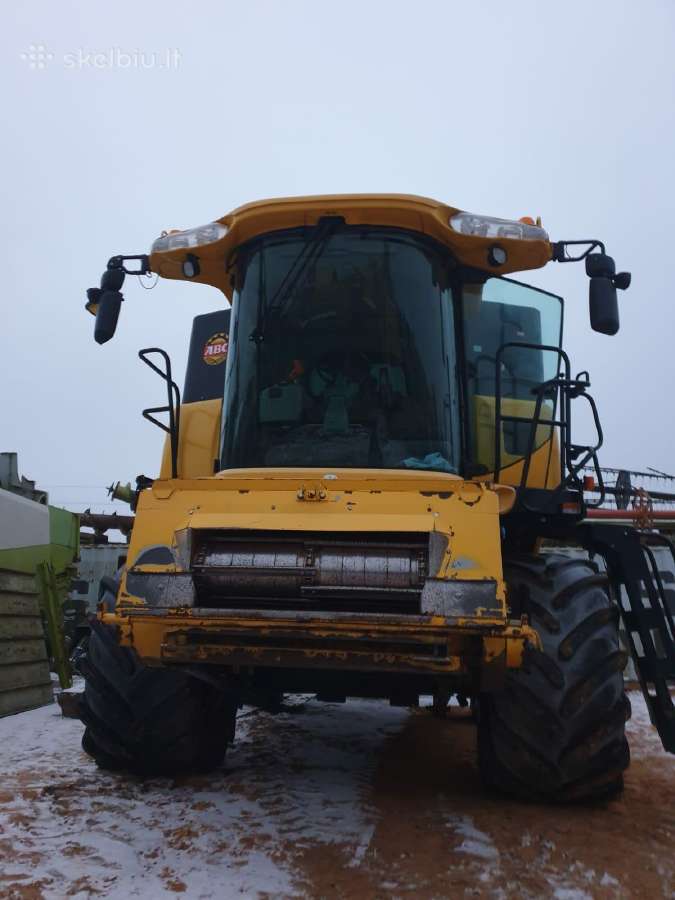 Kombainas New Holland Cr980 Ardomas Dalimis - nuotraukos Nr. 2