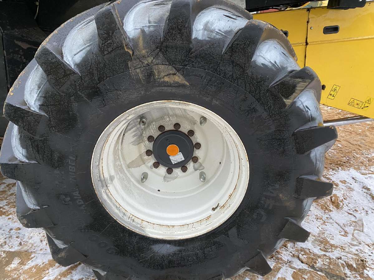 Kombainas New Holland Cr980 Ardomas Dalimis - nuotraukos Nr. 5