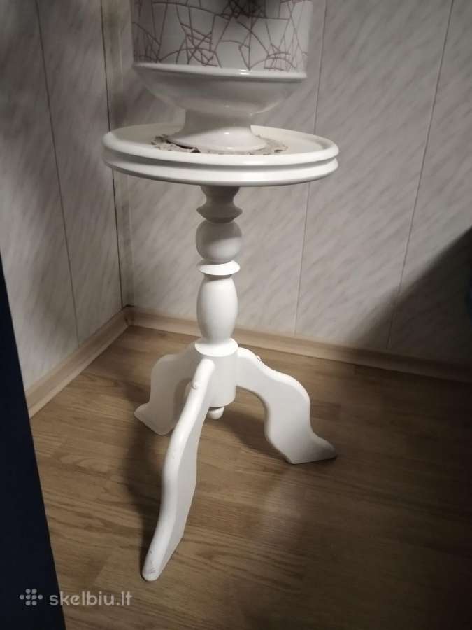 Stovelis gėlei
