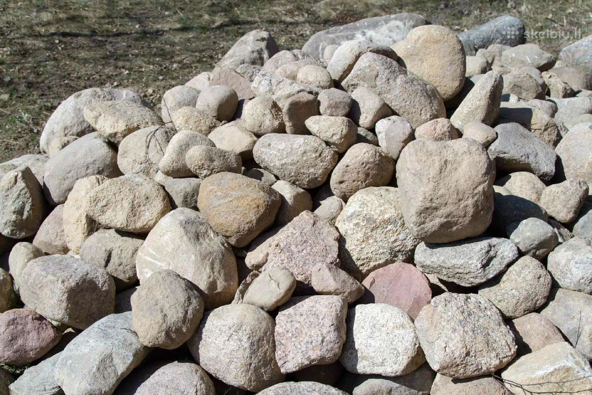 Lauko akmenys įvairių dydžių - nuotraukos Nr. 3