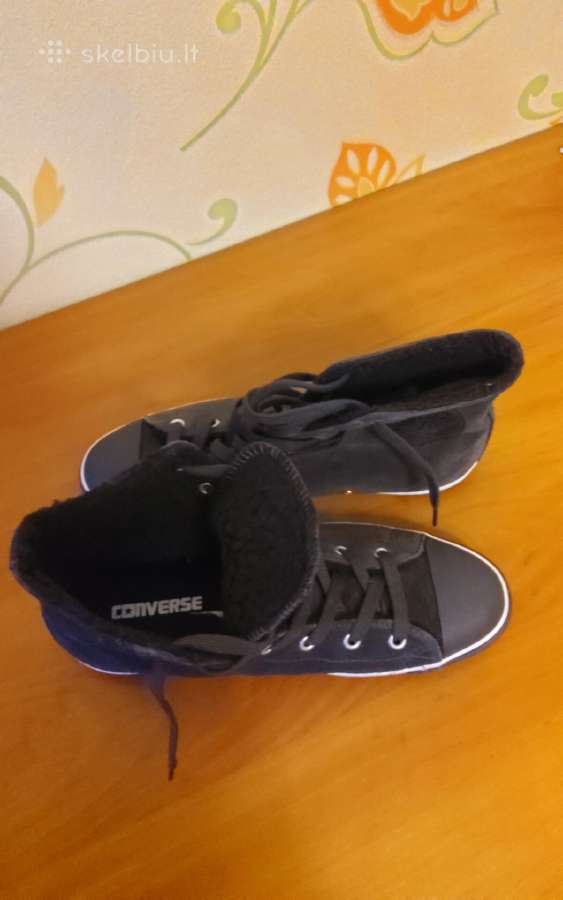 Nauji naturalios odos Converse aulinukai su kailiu - nuotraukos Nr. 3