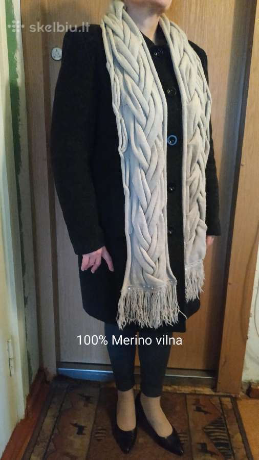 Merino vilnos megztas pyniuotas šalikas