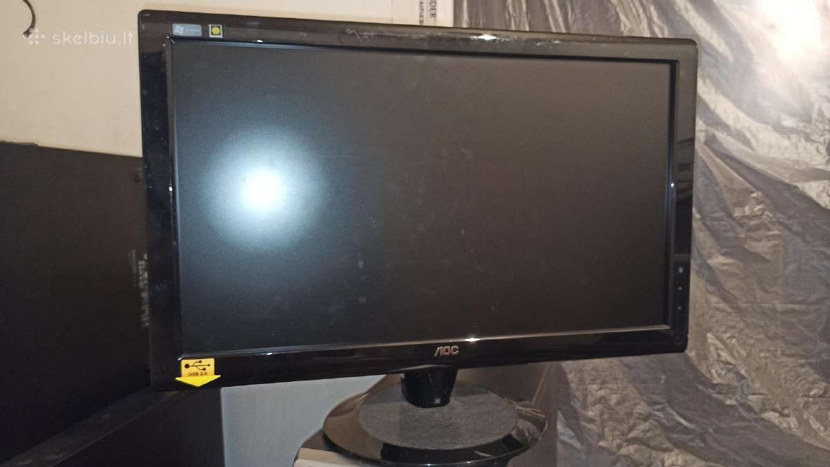 Monitorius Aoc 22", Ibm 17"