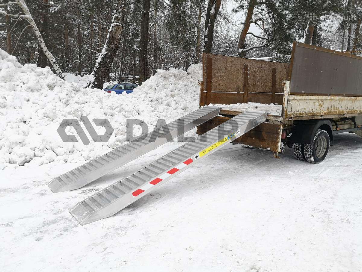 Užvažiavimo rampos, užvažiavimo trapai, ližės - nuotraukos Nr. 16
