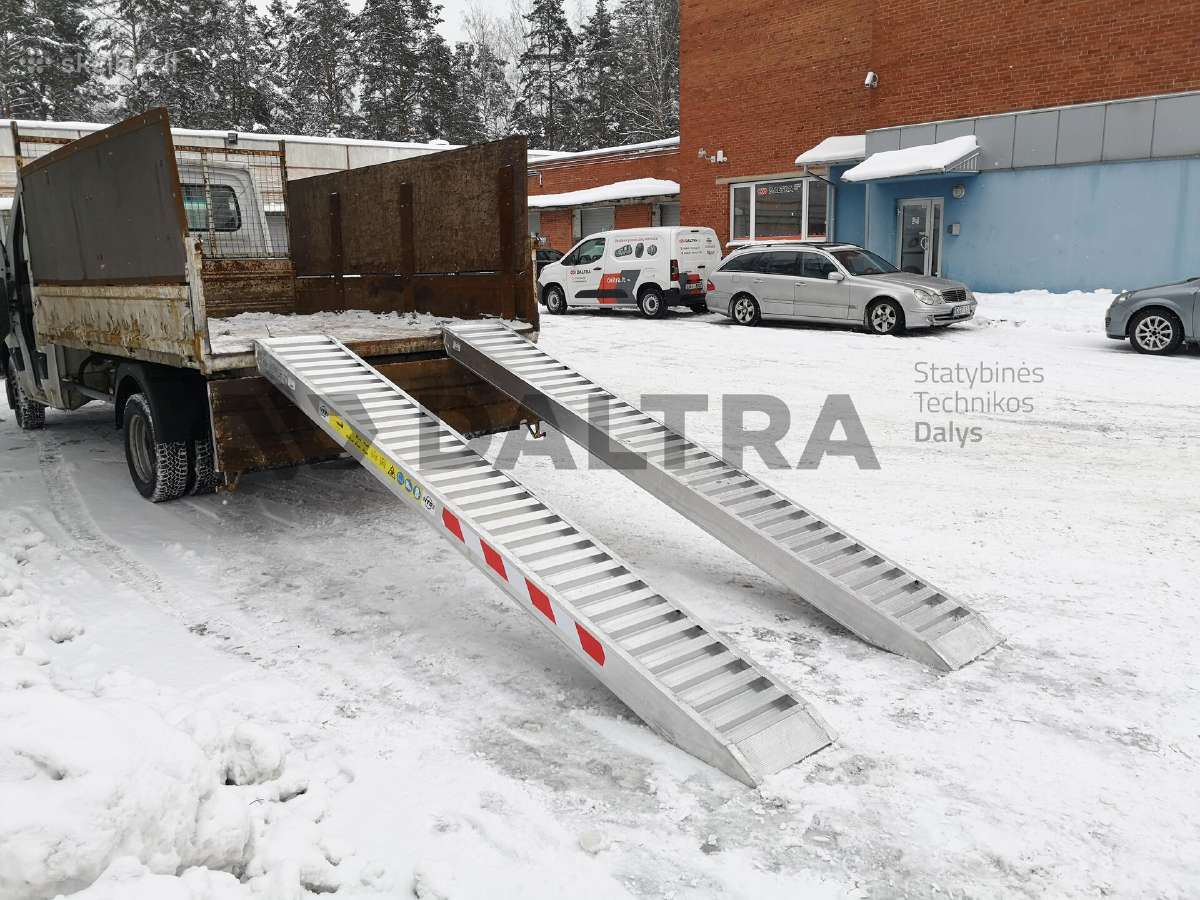 Užvažiavimo rampos, užvažiavimo trapai, ližės - nuotraukos Nr. 10