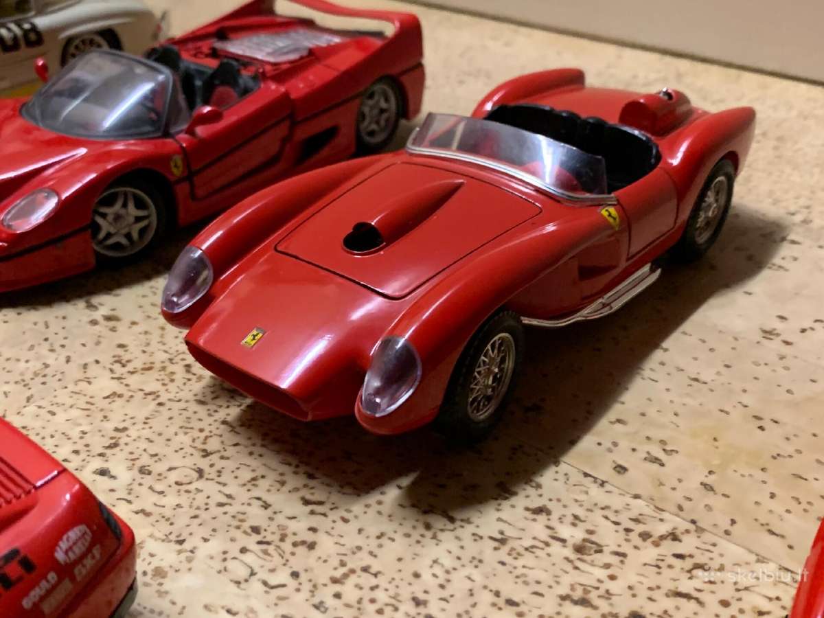 Modeliukai automodeliai 1:24 Ferrari Mercedes - nuotraukos Nr. 11
