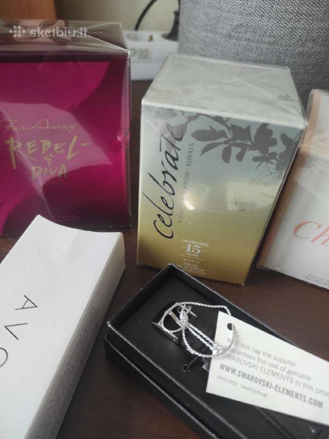 Kvepalai Avon ir Kt.