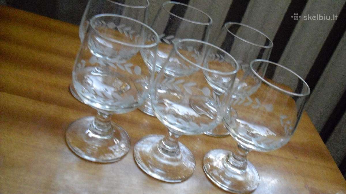 Raižyto stiklo stikliukai, 6 vnt.