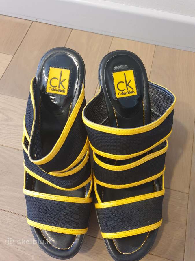 Calvin Klein basutės