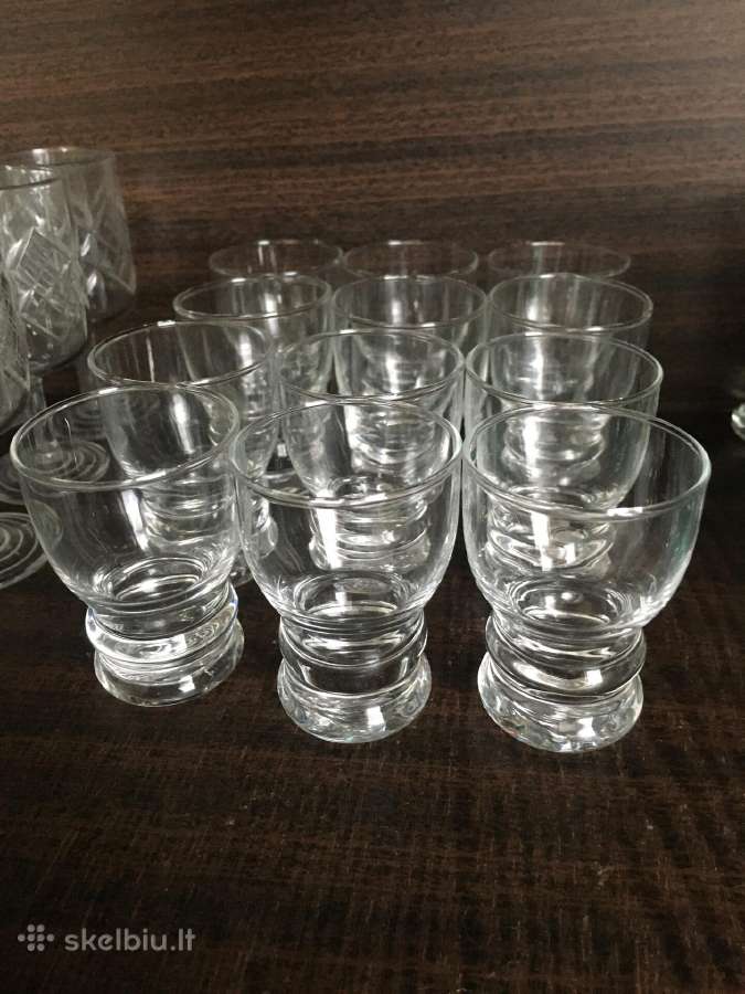 12 stikliukų gėrimams
