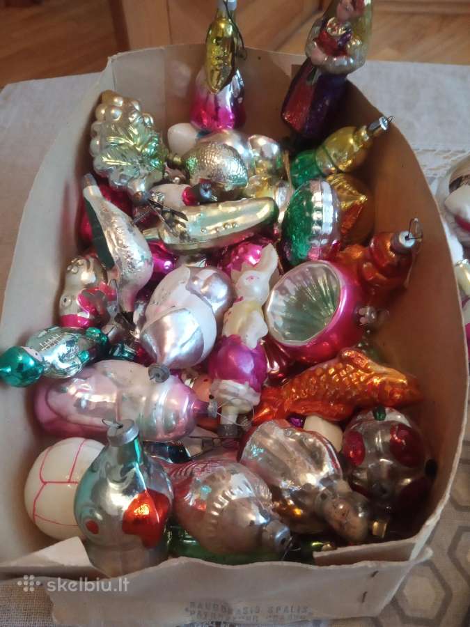 Perku eglutės žaisliukus