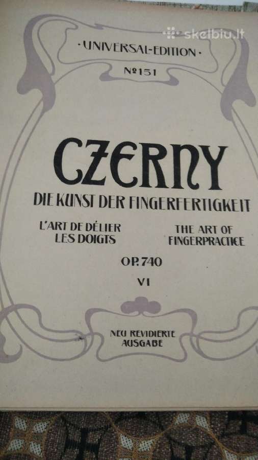 K.černi Etiudai fortepijonui